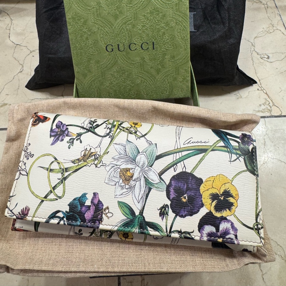 Gucci Blooms wallet